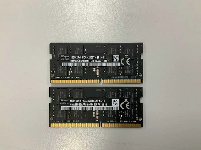 Sk hynix 32gb(2x 16gb) ddr4 ram sticks - hma82gs6afr8n-uh (2x) - afbeelding 1 van  2