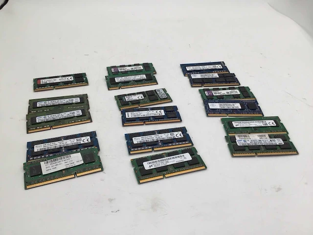 Sk hynix samsung micron ddr3 en ddr2 sodimm geheugen modules (17x) - afbeelding 1 van  5