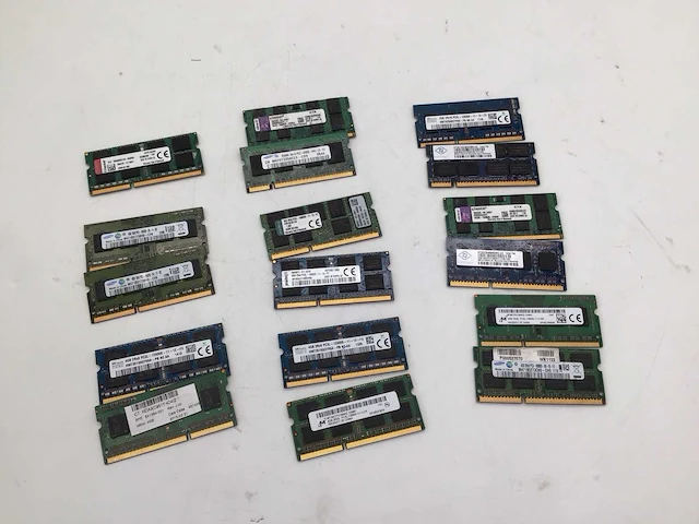 Sk hynix samsung micron ddr3 en ddr2 sodimm geheugen modules (17x) - afbeelding 2 van  5