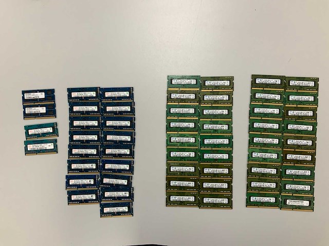 Sk hynix/samsung/micron technology 57gb(57x 1gb) ddr3 so-dimm pc3-10600s sticks - afbeelding 1 van  5