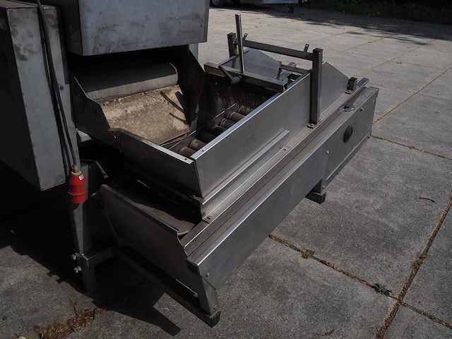 Skals brushing machine - afbeelding 3 van  18