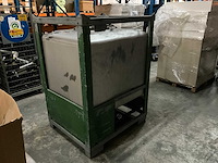 Ske roestvrijstalen opslagtank met gegalvaniseerd frame - afbeelding 1 van  7