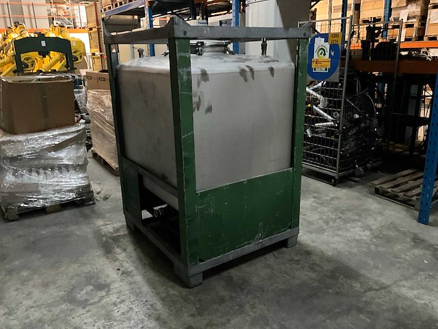 Ske roestvrijstalen opslagtank met gegalvaniseerd frame - afbeelding 4 van  7