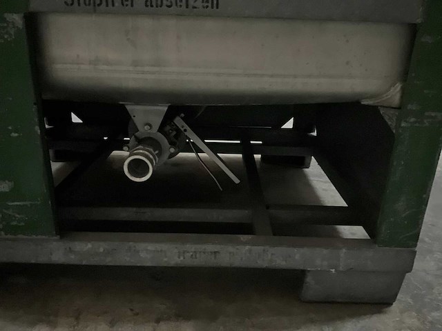 Ske roestvrijstalen opslagtank met gegalvaniseerd frame - afbeelding 5 van  7