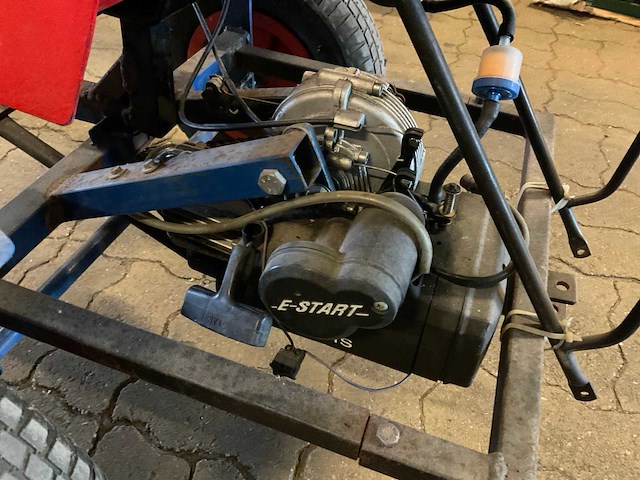 Skelter, gemotoriseerd - afbeelding 6 van  6