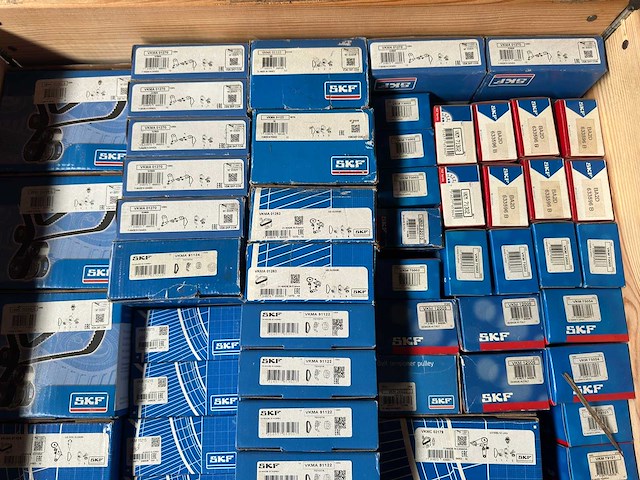Skf - partij auto-onderdelen (o.a. distributiesets en spanrollen) - afbeelding 4 van  10