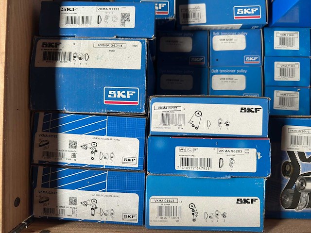 Skf - partij auto-onderdelen (o.a. distributiesets en spanrollen) - afbeelding 5 van  10