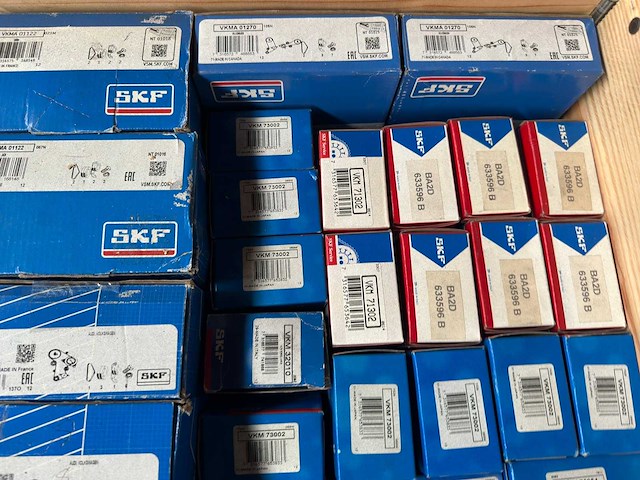 Skf - partij auto-onderdelen (o.a. distributiesets en spanrollen) - afbeelding 10 van  10