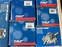 Skf - partij auto-onderdelen - afbeelding 1 van  1