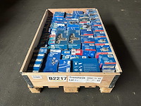 Skf - partij auto-onderdelen