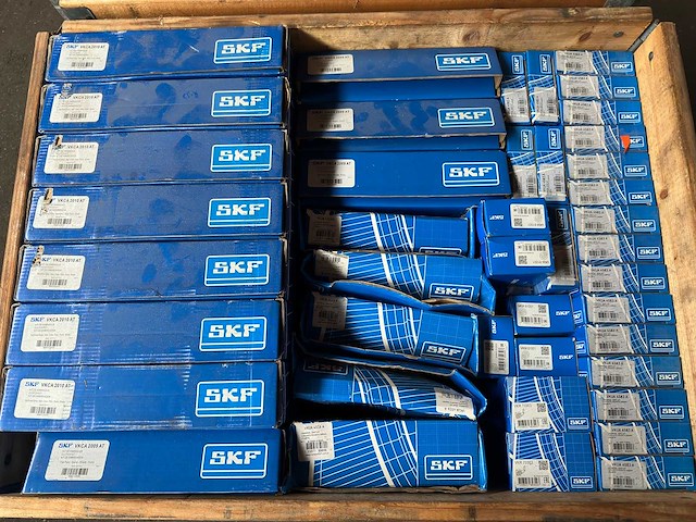 Skf - partij automotive onderdelen: koppelingssets, kruiskoppelingen en lager-/spanningsonderdelen - afbeelding 1 van  2