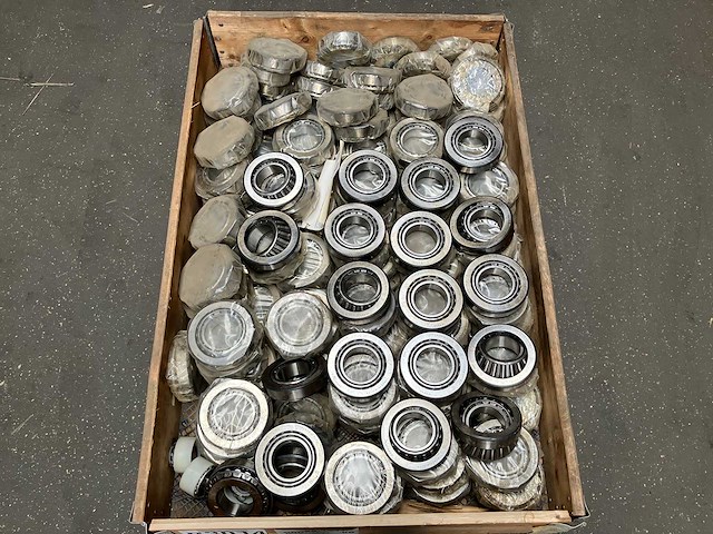 Skf - partij kegelrollagers 352kg - afbeelding 2 van  5