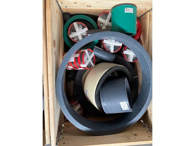Skf - partij kunststof ringen 181kg - afbeelding 4 van  6