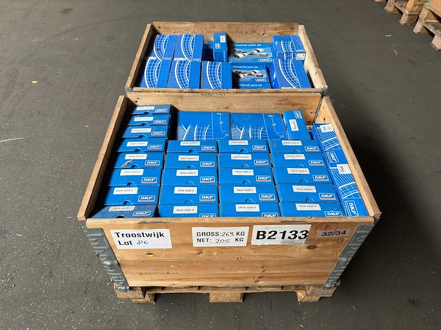 Skf - partij 'universal joint kits' en aandrijfonderdelen - 205kg - afbeelding 1 van  9