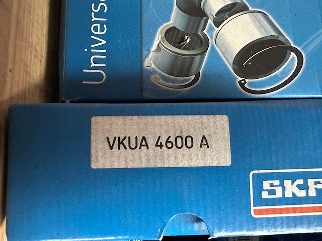 Skf - partij 'universal joint kits' en aandrijfonderdelen - 205kg - afbeelding 8 van  9