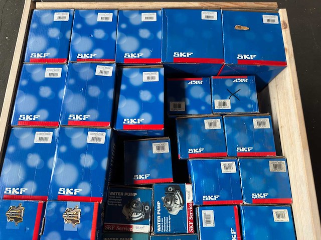 Skf - partij waterpompen / automotive onderdelen 73kg - afbeelding 6 van  9