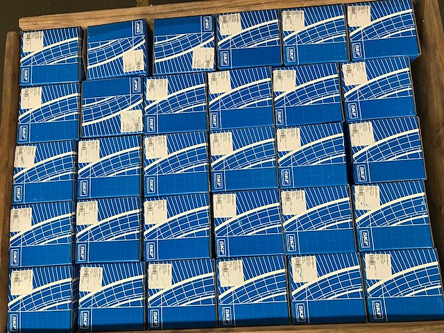 Skf - partij waterpompen en automotive lagers - afbeelding 3 van  6