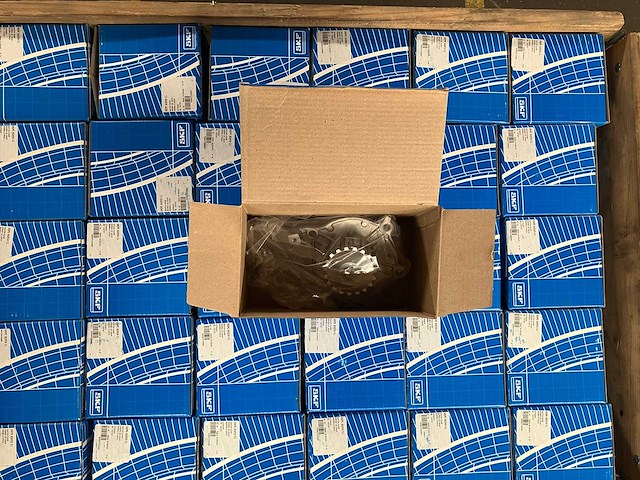 Skf - partij waterpompen en automotive lagers - afbeelding 6 van  6