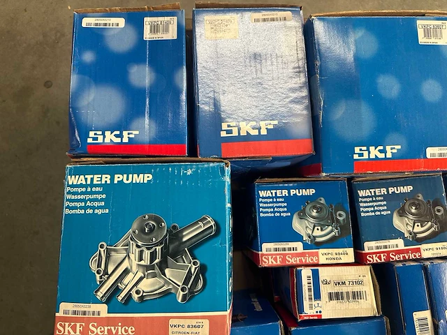 Skf - partij wiellagers, spanrollen, lagercomponenten & waterpompen - afbeelding 4 van  14