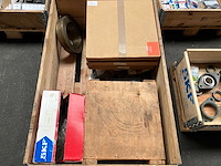 Skf - partij zware lagers en componenten 240kg - afbeelding 1 van  2