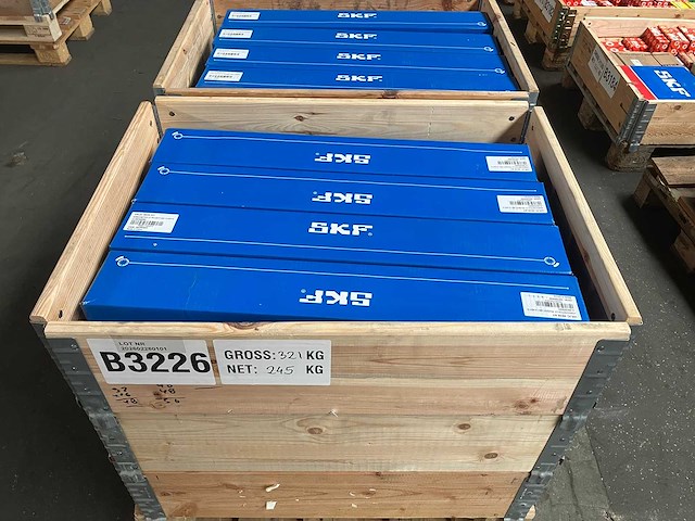 Skf - vkjc 8320 at & vkjc 4038 at - automotive bearings - afbeelding 1 van  4