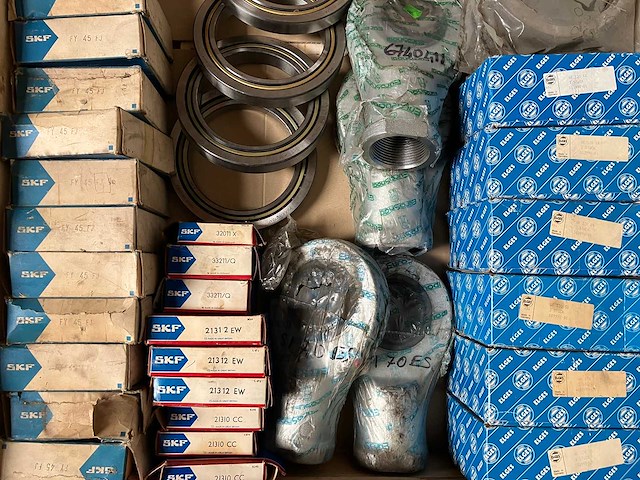 Skf / elges - partij lagers en stangkoppen 193kg - afbeelding 7 van  11