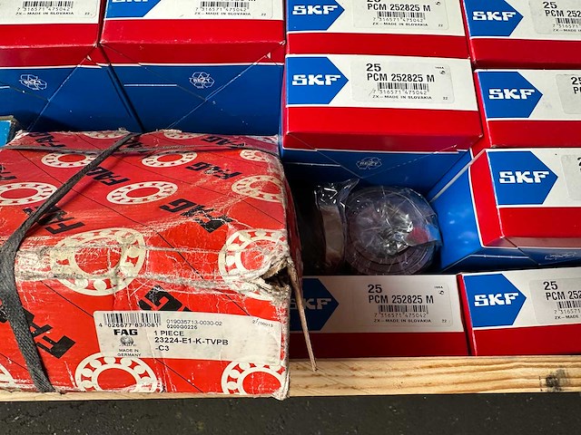 Skf / fag - partij lagers en lageronderdelen 118kg - afbeelding 7 van  10