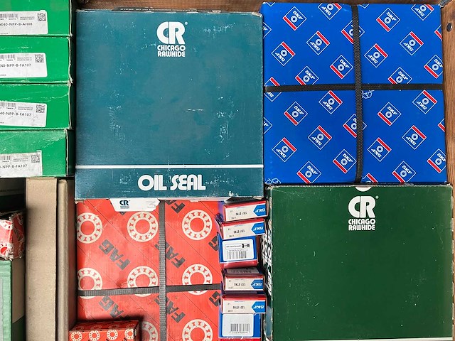 Skf / fag / ina / cr - partij diverse industriële lagers en oliekeerringen - afbeelding 9 van  11