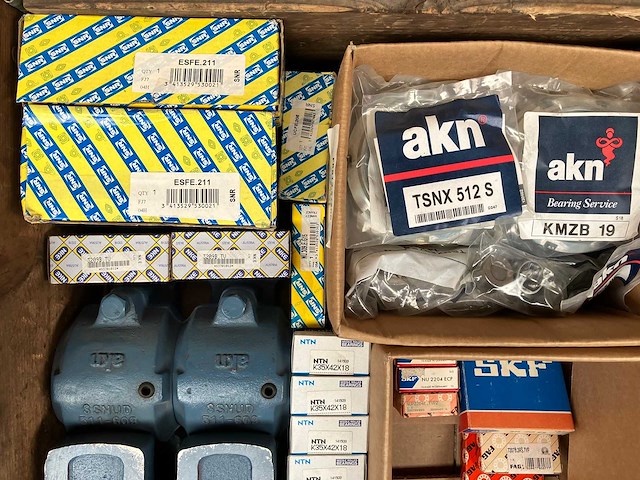 Skf, fag, ntn, akn, snr, asahi, nsk, nke en iko - grote partij lagers, lagerblokken en afdichtingen 152kg - afbeelding 7 van  7