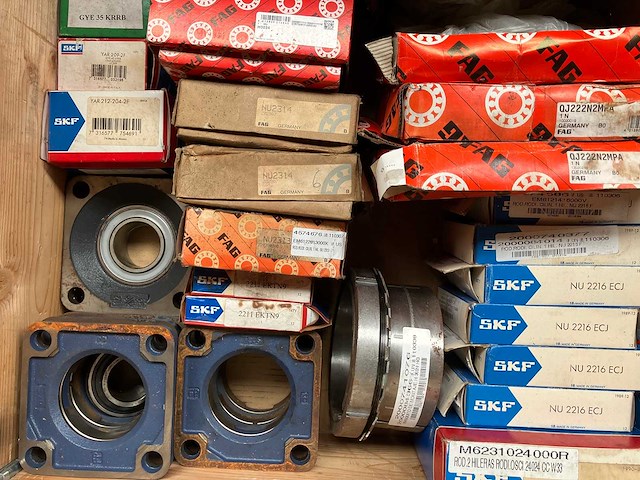 Skf / fag partij industriële lagers, lagerhuizen en componenten 257kg - afbeelding 10 van  10