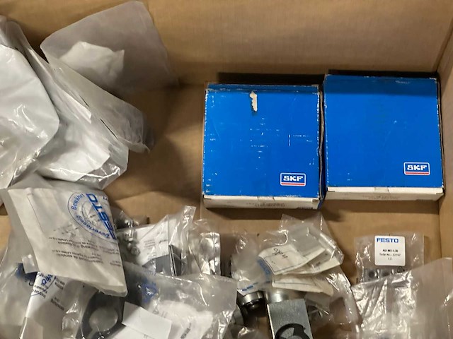 Skf / festo - partij pneumatiek onderdelen & kettingwielen - afbeelding 4 van  7