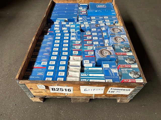 Skf, ina, nsk, koyo - partij skf automotive onderdelen: spanrollen, vrijloopdynamo-poelies, distributiesets, krukasdempers en waterpompen - afbeelding 3 van  11