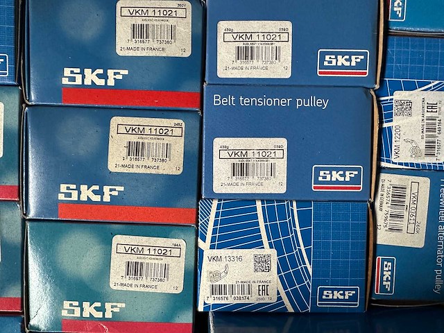 Skf, ina, nsk, koyo - partij skf automotive onderdelen: spanrollen, vrijloopdynamo-poelies, distributiesets, krukasdempers en waterpompen - afbeelding 11 van  11