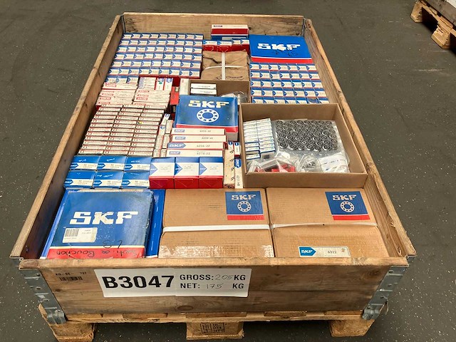 Skf / nachi / ntn / fag - partij diverse industriële lagers o.a. skf, nachi en ntn - afbeelding 1 van  10