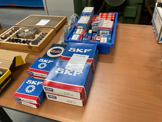 Skf partij kogellagers - afbeelding 1 van  7