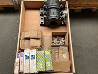 Skf / snr - partij lagers en jones gietijzeren lagerhuizen 226kg - afbeelding 2 van  8