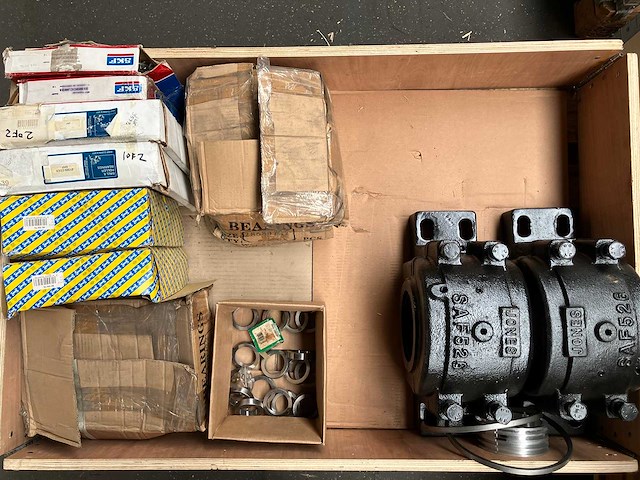 Skf / snr - partij lagers en jones gietijzeren lagerhuizen 226kg - afbeelding 3 van  8