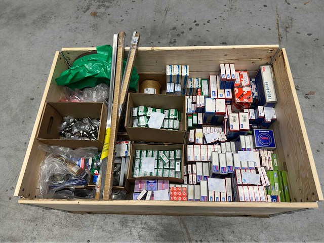 Skf/nsk - partij lagers & oliekeerringen - afbeelding 9 van  15