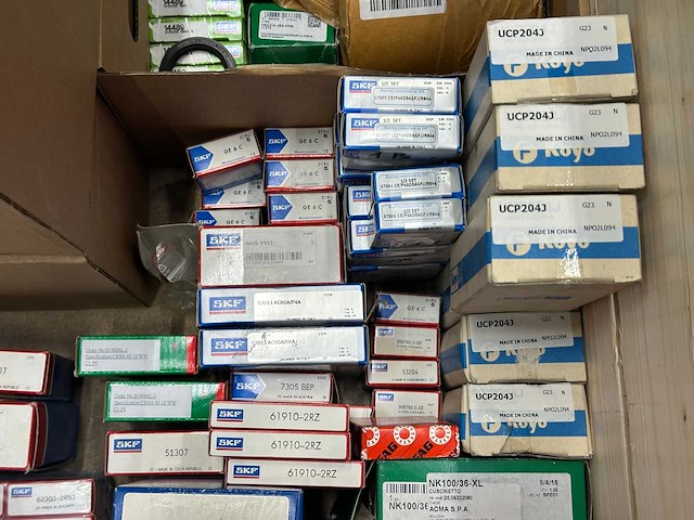 Skf/nsk - partij lagers & oliekeerringen - afbeelding 12 van  15
