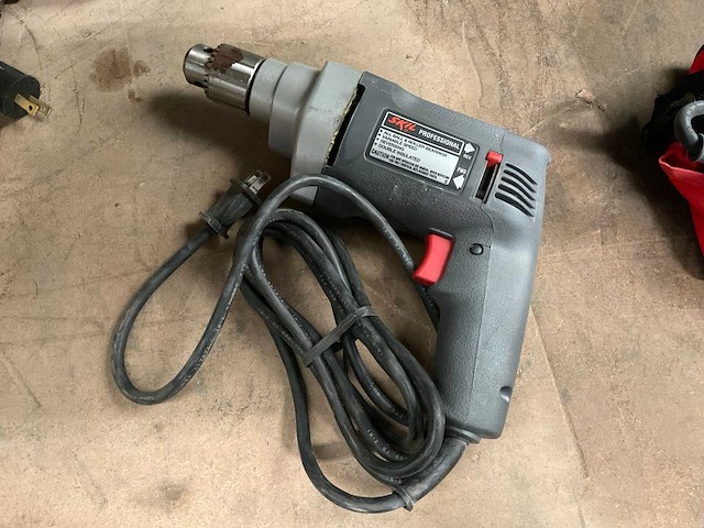 Skil 6635 3/8” boormachine - afbeelding 1 van  4