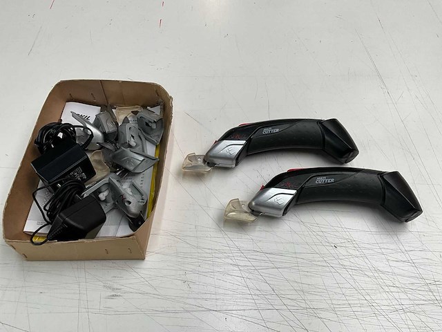 Skil multi cutter accu schaar (2x) - afbeelding 1 van  4
