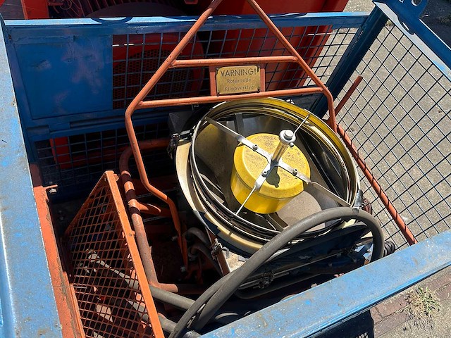 Skimmer met hydraulische aggregaat - afbeelding 3 van  12