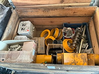 Skiold partij onderdelen voermachine - afbeelding 1 van  10