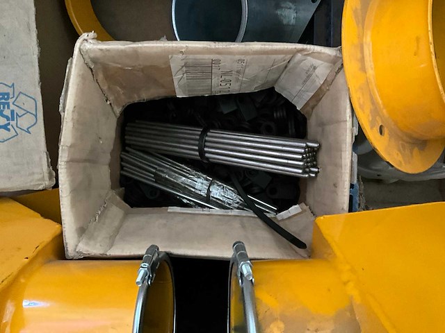 Skiold partij onderdelen voermachine - afbeelding 6 van  10