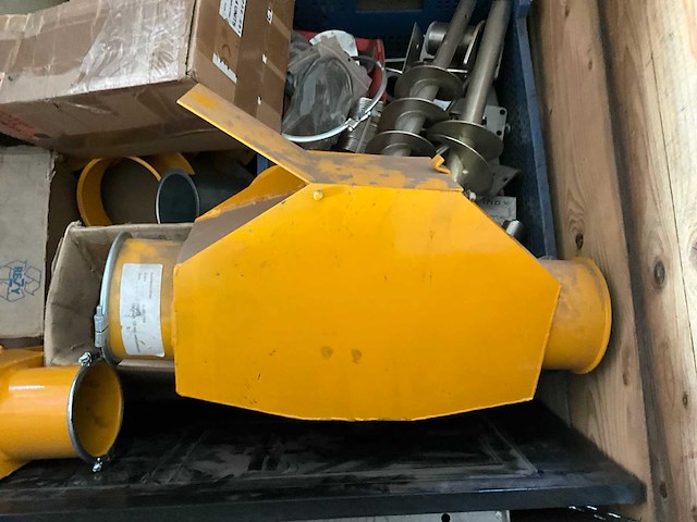 Skiold partij onderdelen voermachine - afbeelding 8 van  10