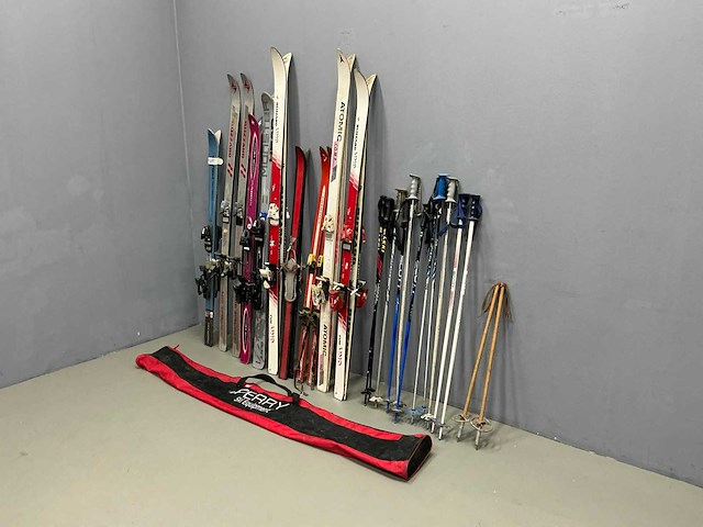 Ski’s (9x) - afbeelding 1 van  11