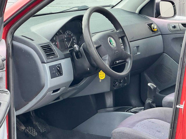 Skoda - 2003 - fabia - 1.4 ambiente - 22-ls-lf - afbeelding 7 van  9
