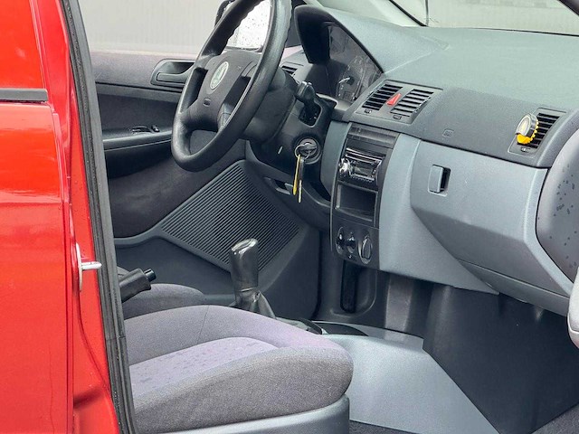 Skoda - 2003 - fabia - 1.4 ambiente - 22-ls-lf - afbeelding 8 van  9