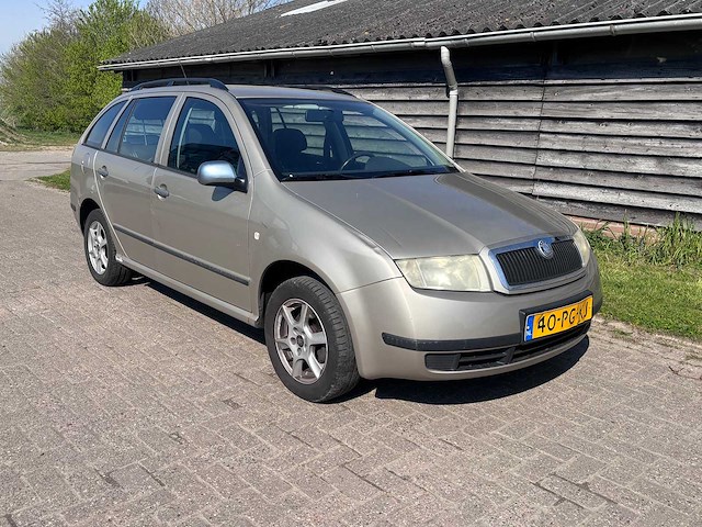 Skoda - 2004 - fabia combi - 1.4-16v choice - personenauto - afbeelding 8 van  16