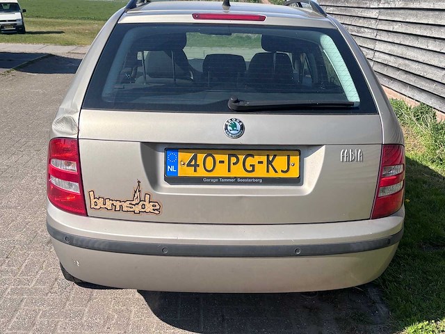 Skoda - 2004 - fabia combi - 1.4-16v choice - personenauto - afbeelding 7 van  8